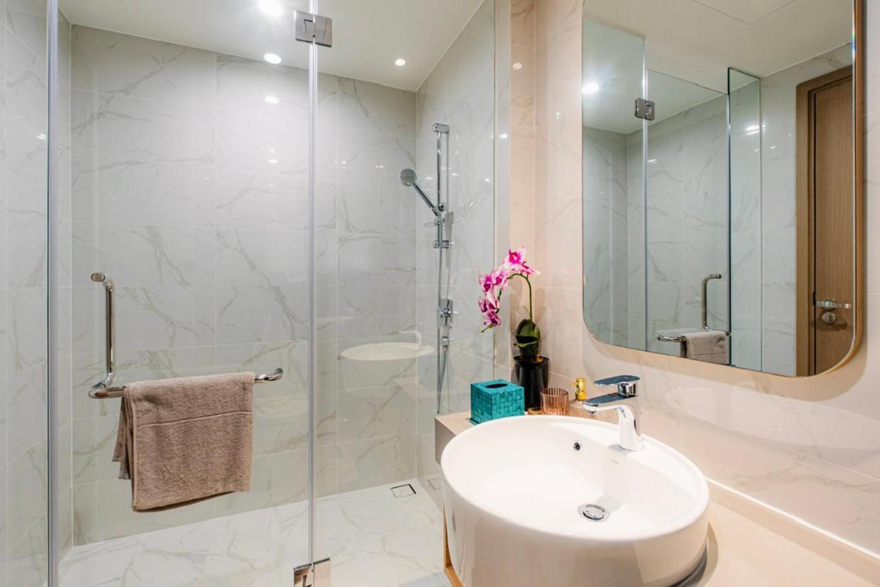Zenity Luxury Apartment In District 1 Since 2024 Ho Chi Minh-staden Exteriör bild